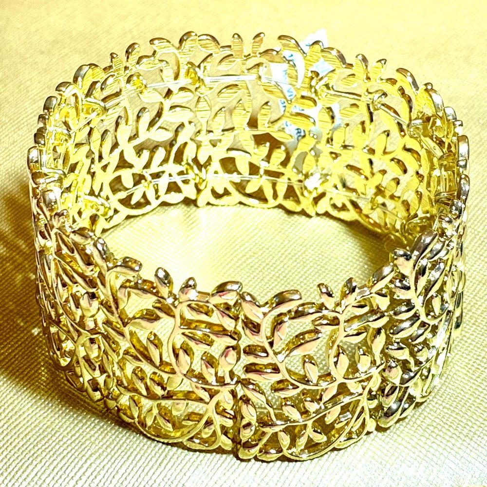 BNWT INC Gold Colored Flexible Bracelet with Beautiful Intricate Vine Design